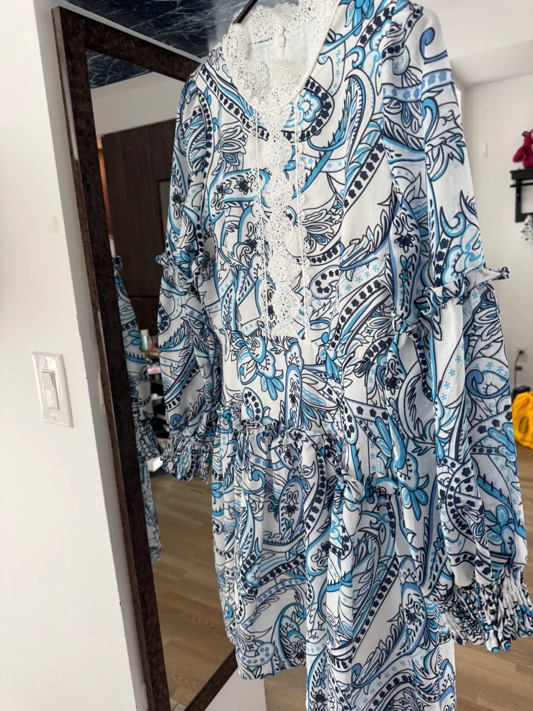 Blue and white paisley pattern long-sleeve dress