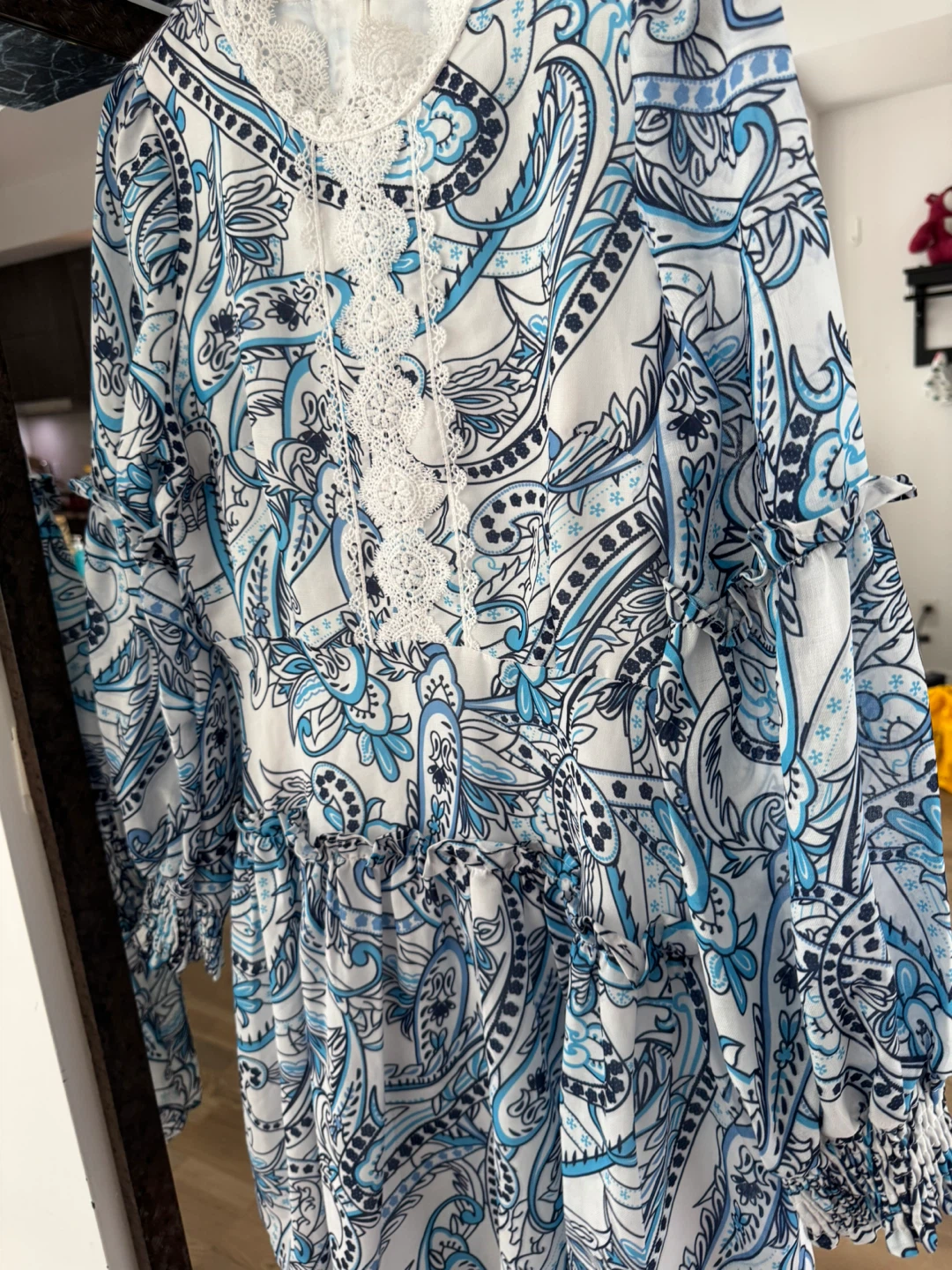 Blue and white paisley pattern long-sleeve dress - photo 5