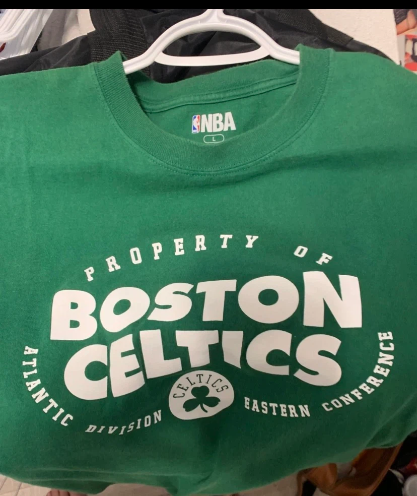 Boston Celtics T-Shirts and Beanie - photo 3