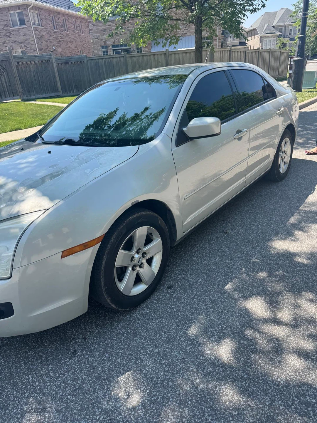 Ford Fusion SE V6 Sedan