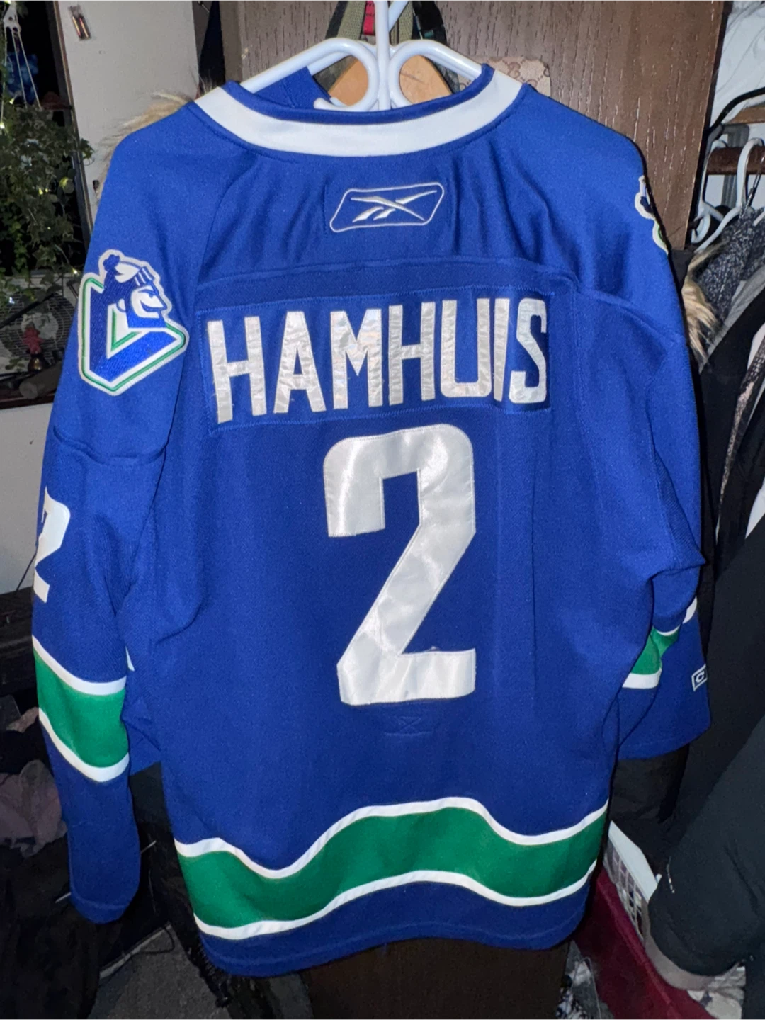 Two NHL Hockey Jerseys: Sundin and Hamhuis - photo 2