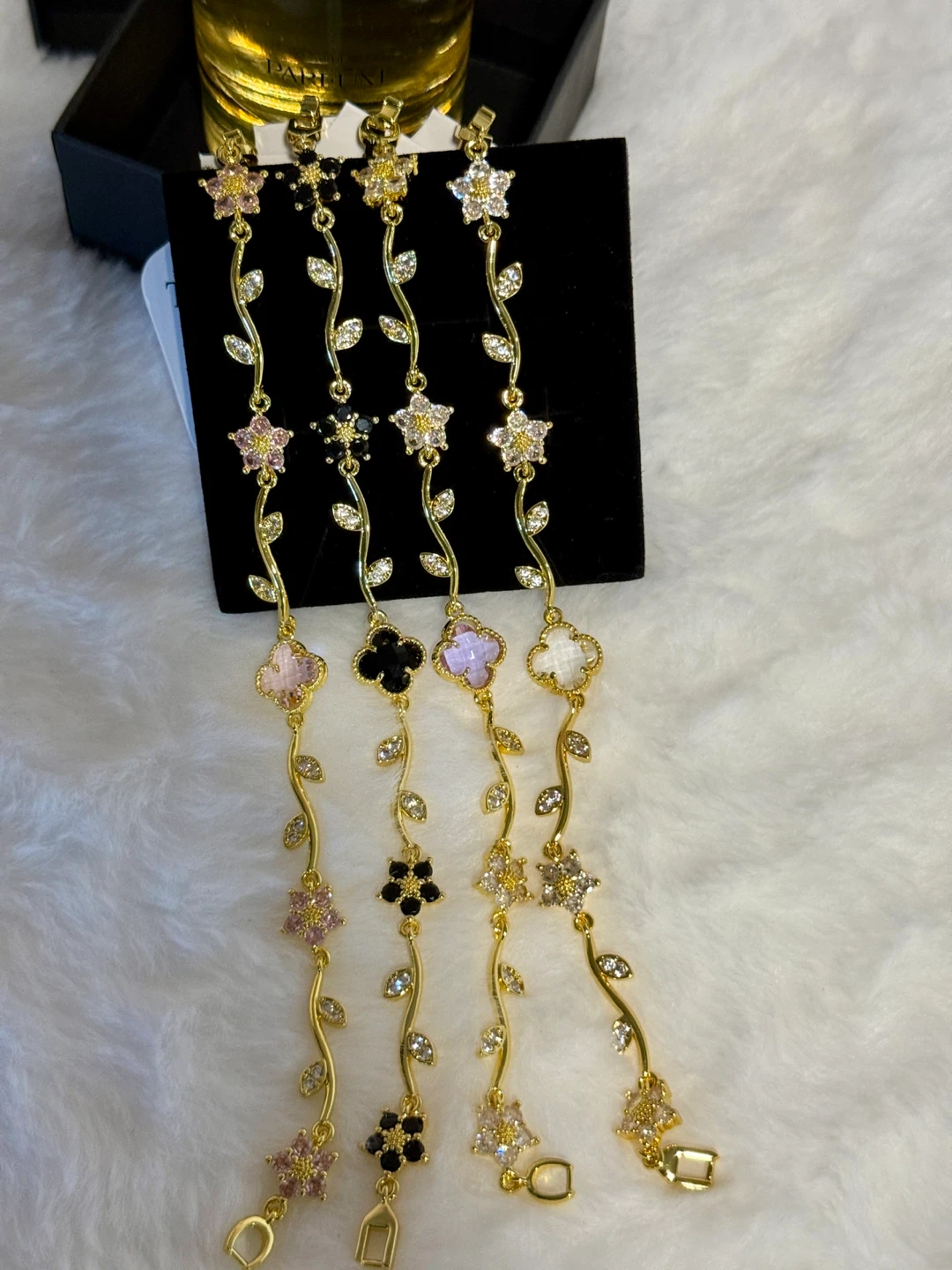 Set of 4 Gold-Tone Floral Link Bracelets - photo 2