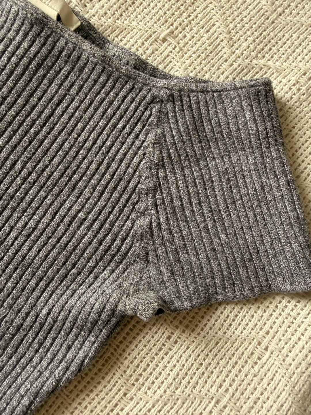 Gray Ribbed Off-the-Shoulder Top, Stretchy ,H&M, Size: S - photo 3