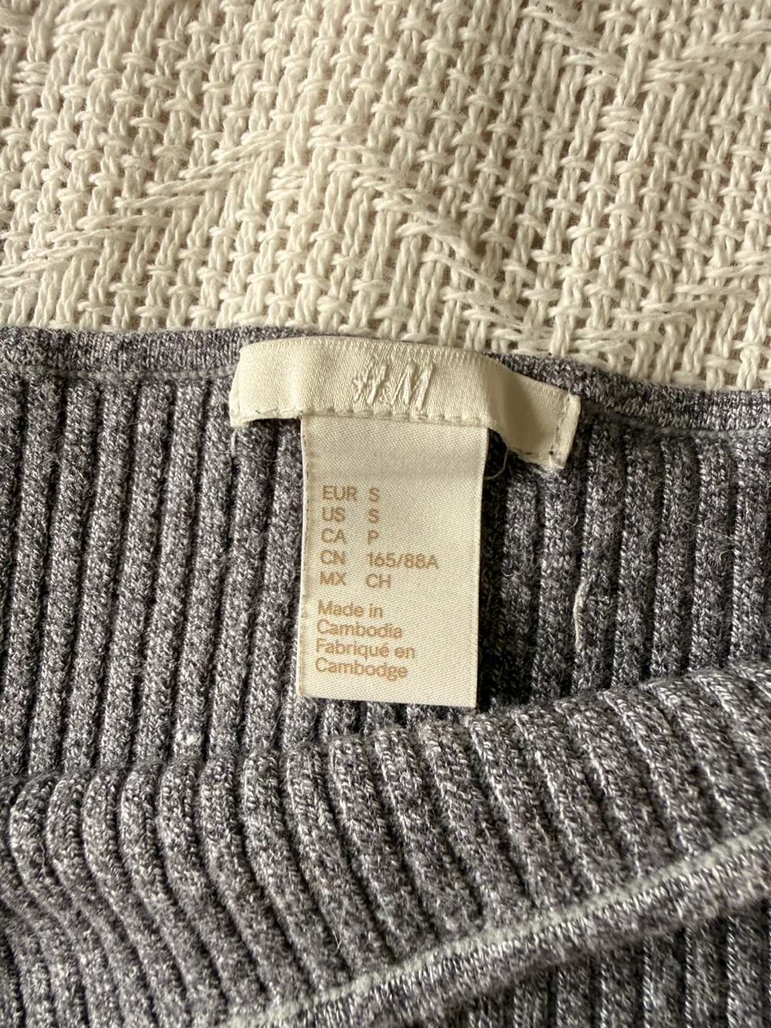 Gray Ribbed Off-the-Shoulder Top, Stretchy ,H&M, Size: S - photo 4