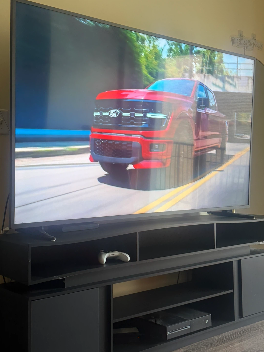 75 inch Insignia Fire Tv - photo 2