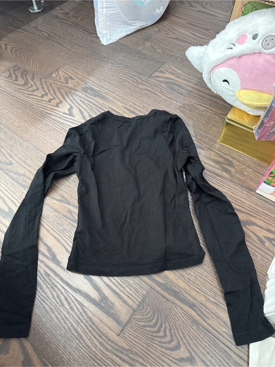 H&M Black Long Sleeve Top - photo 2