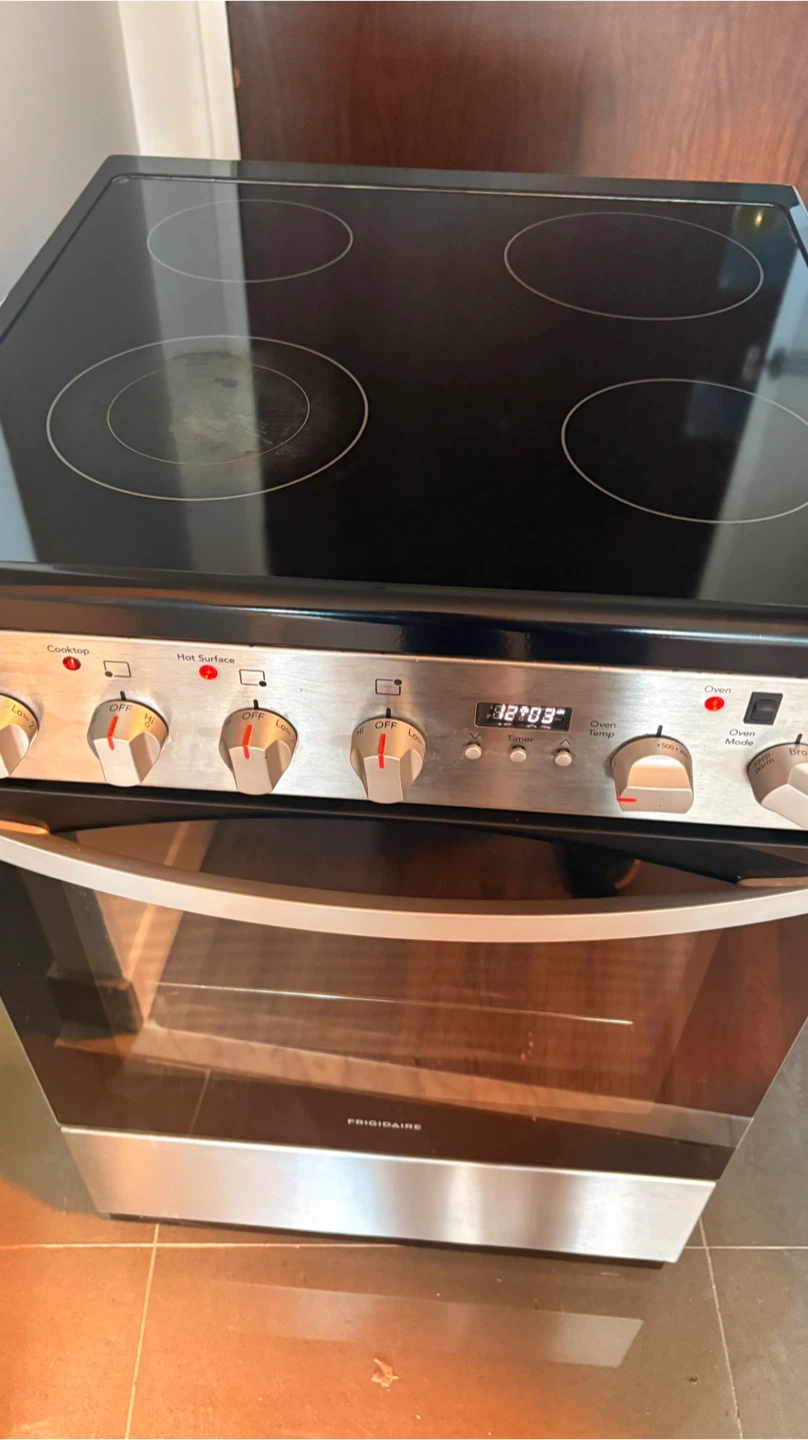 Frigidaire Electric Range - photo 2