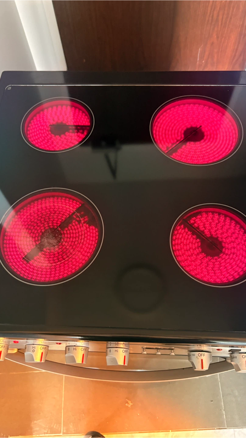 Frigidaire Electric Range - photo 4