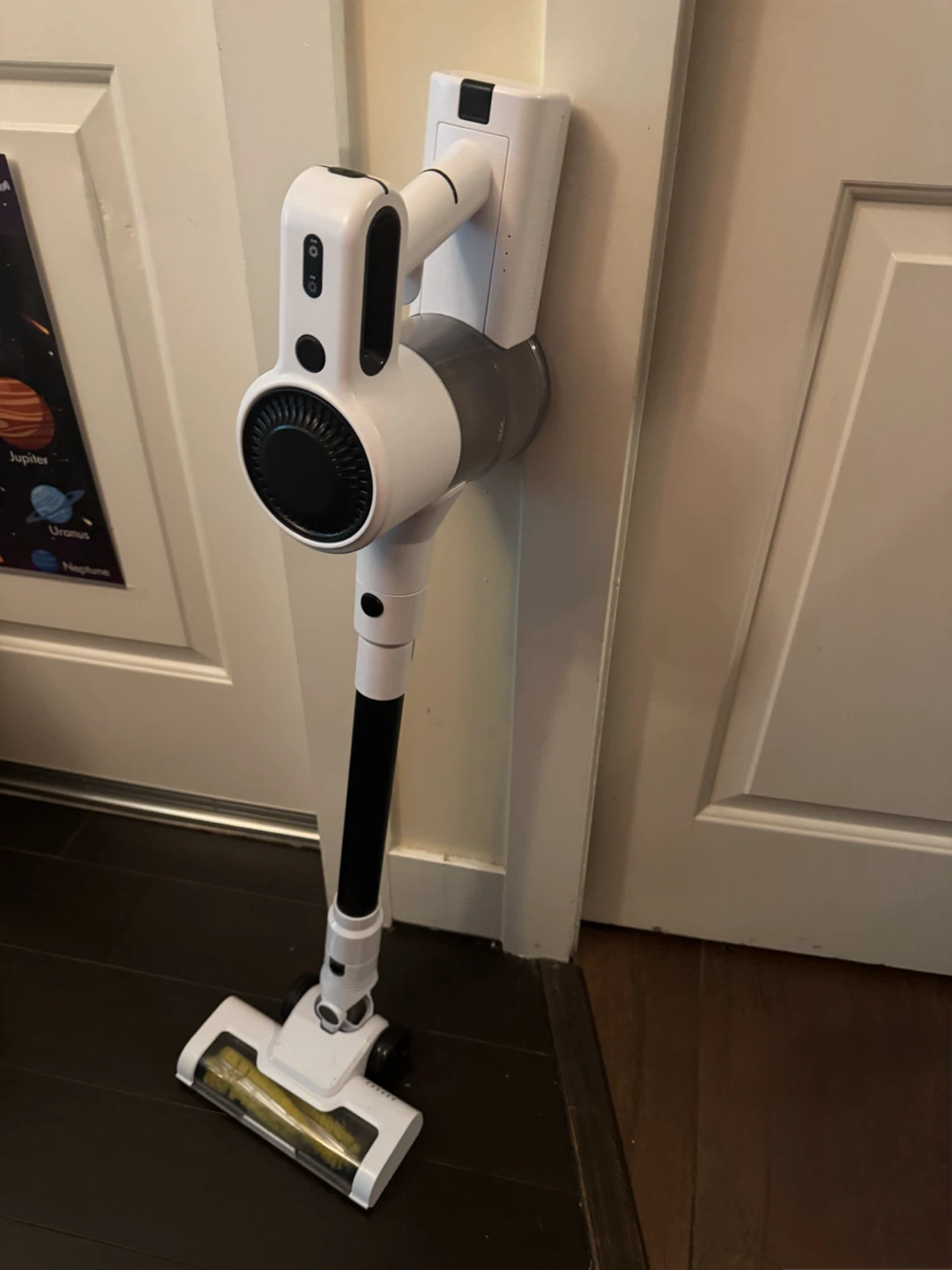 Cordless Vacuum Cleaner - photo 2
