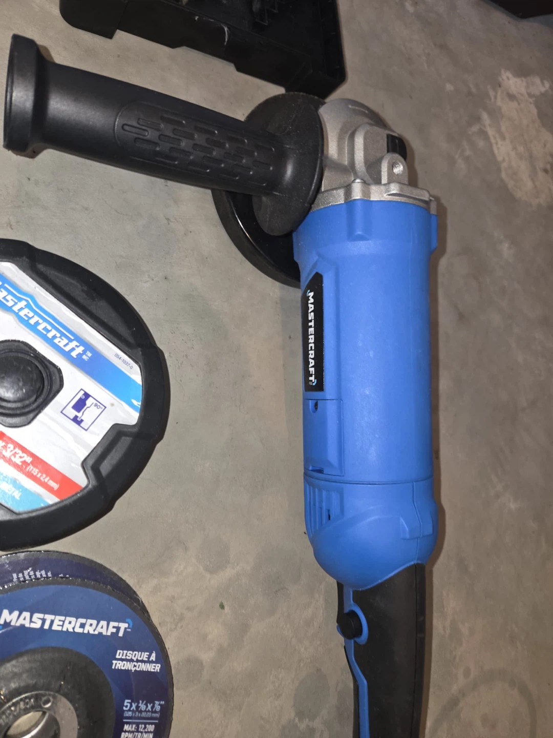 Assorted Mastercraft and Motomaster Tool Collection - photo 3