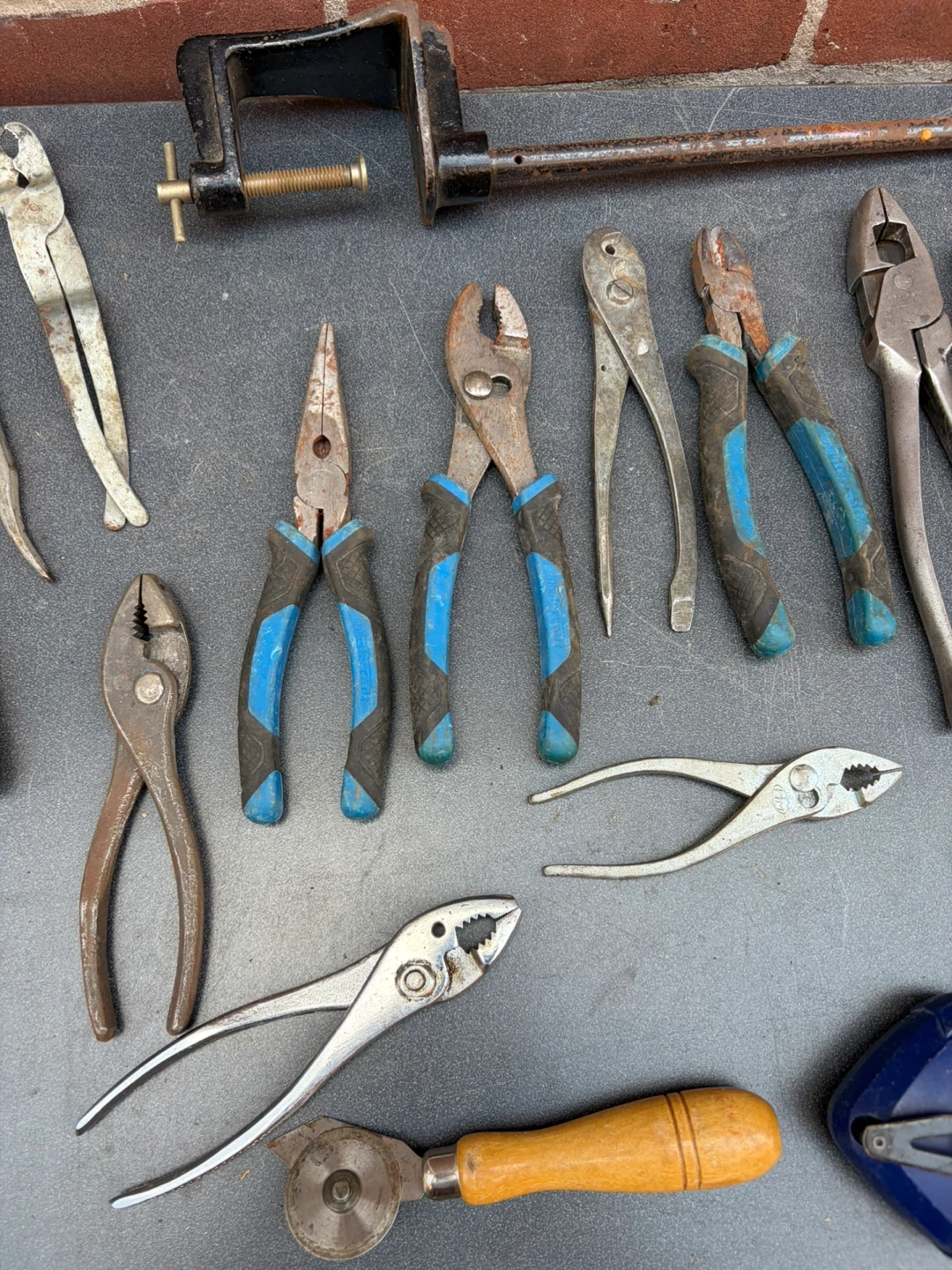 Assorted Hand Tools ! - photo 3