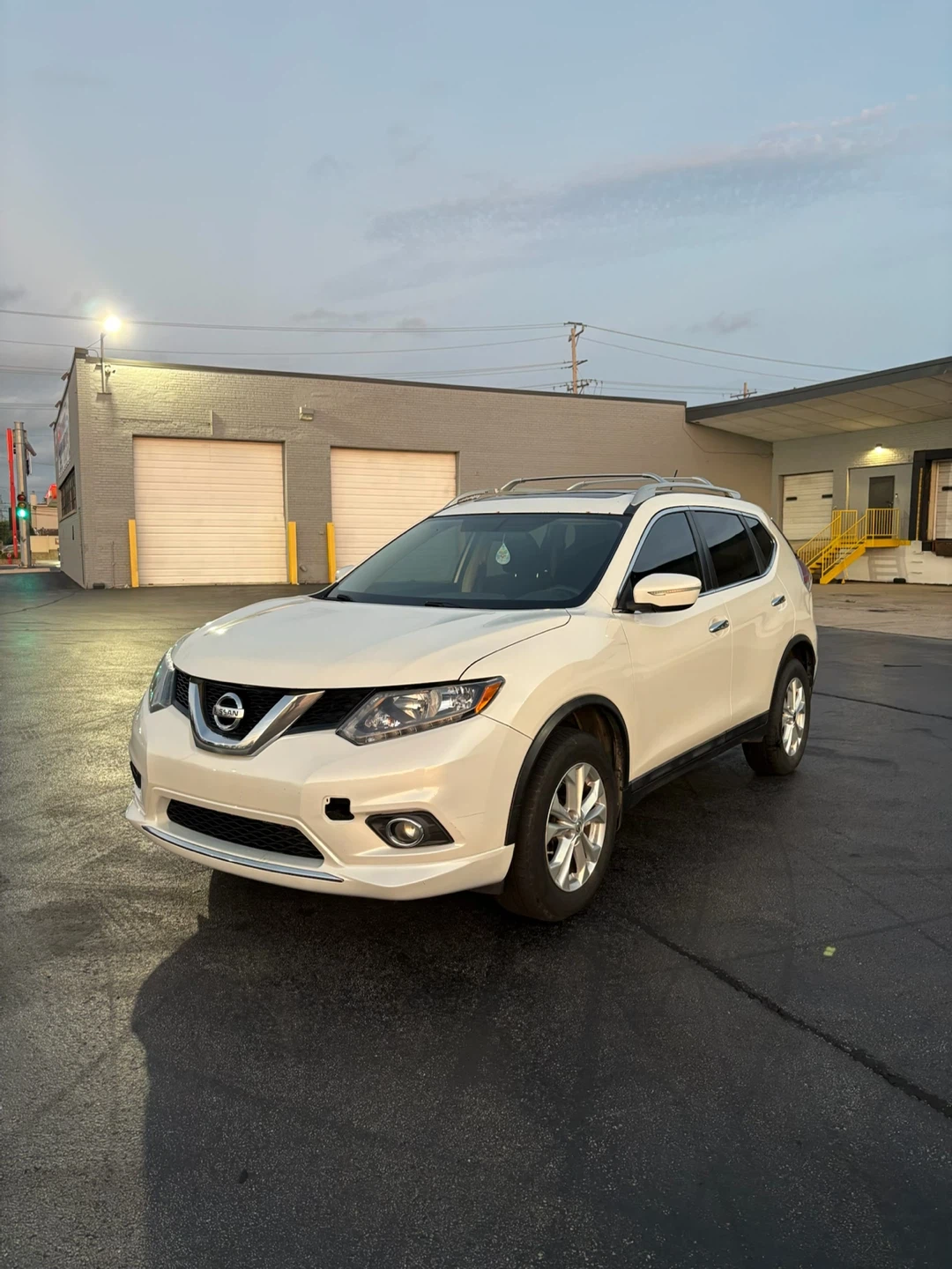 2015 Nisan rogue. SV  all wheel drive - photo 3