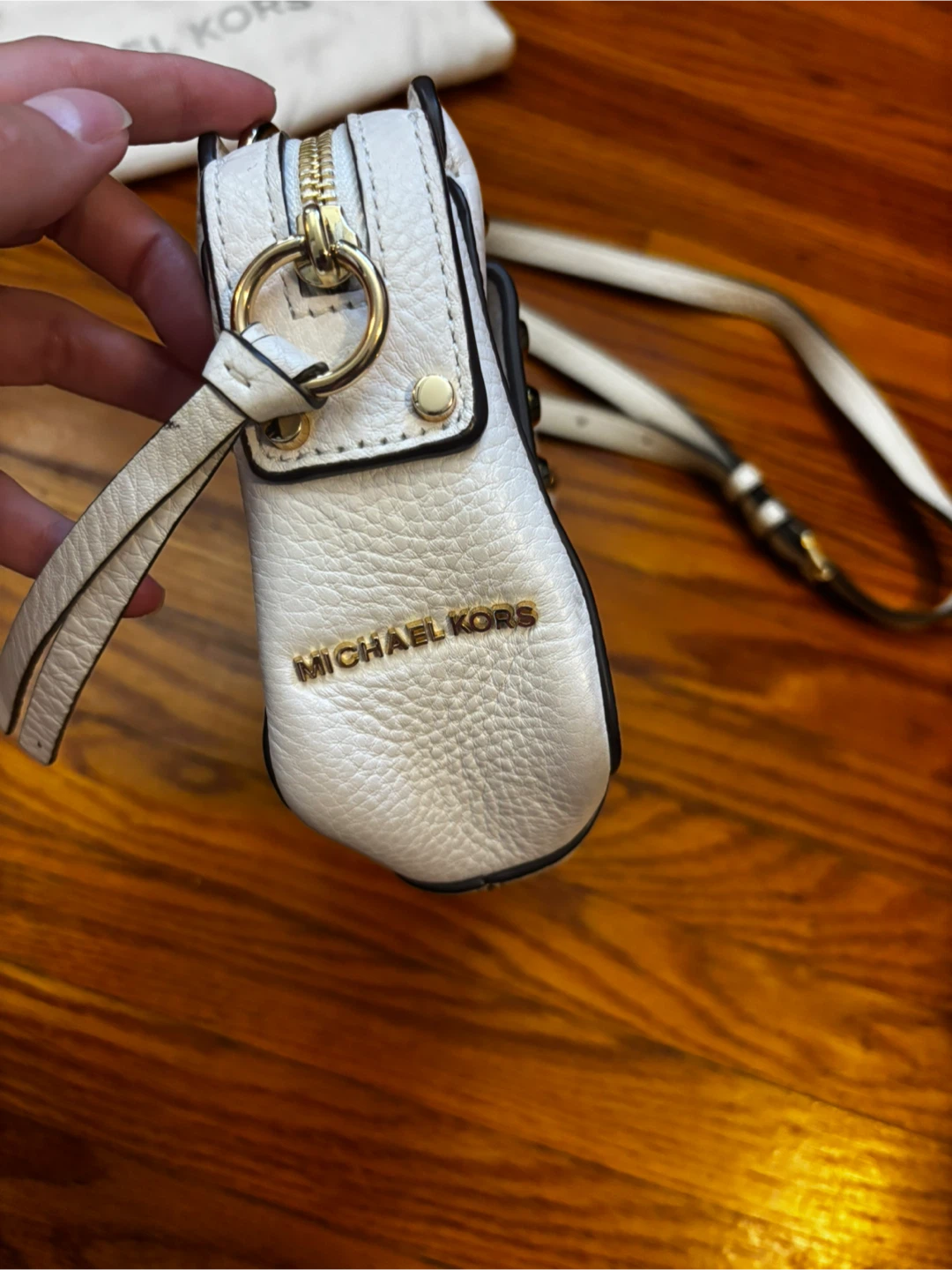 Michael Kors Crossbody Bag - pebbled leather - photo 3