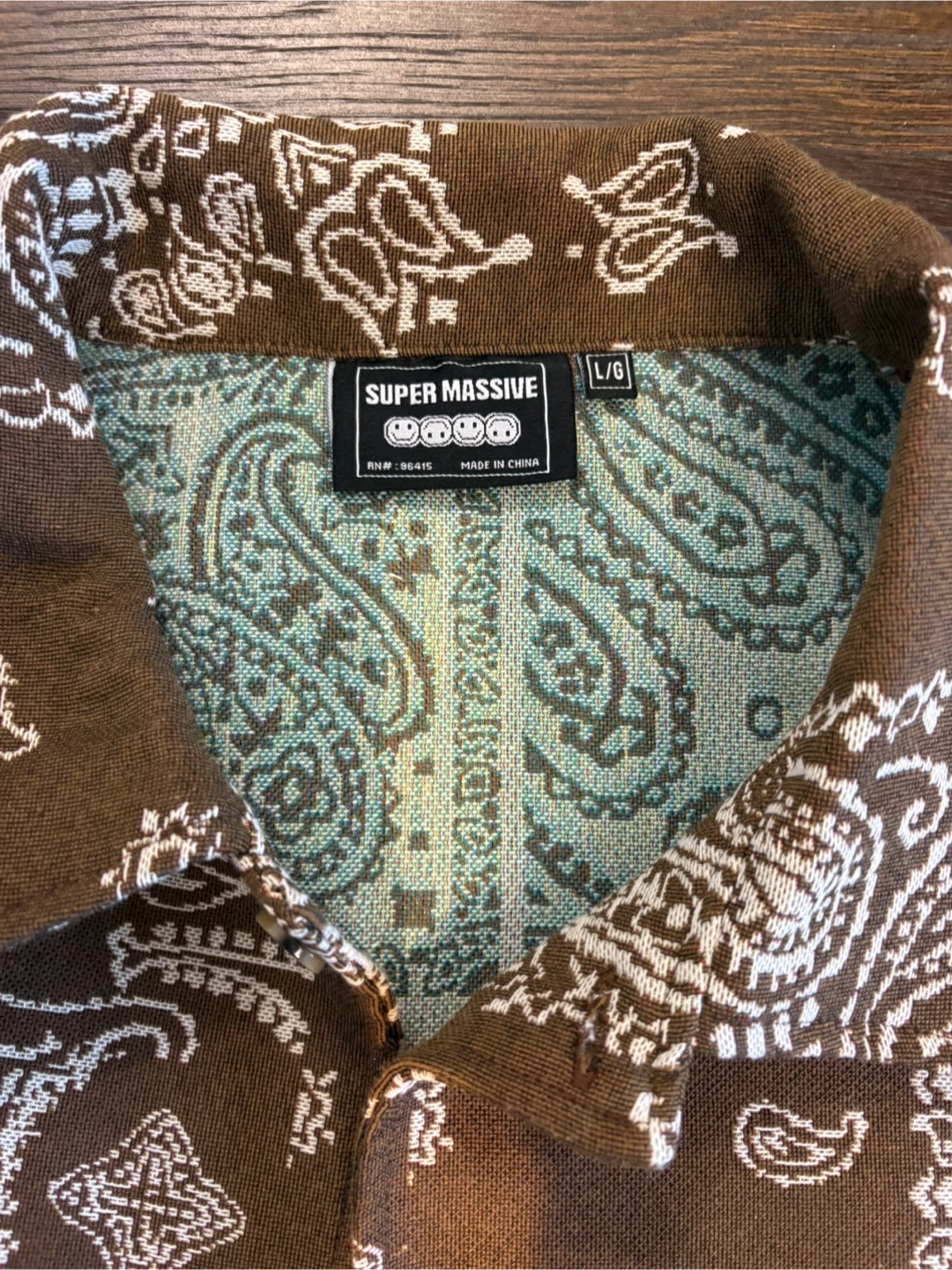 New mens Super Massive Paisley Bandana Button-Up Shirt Jacket - photo 3