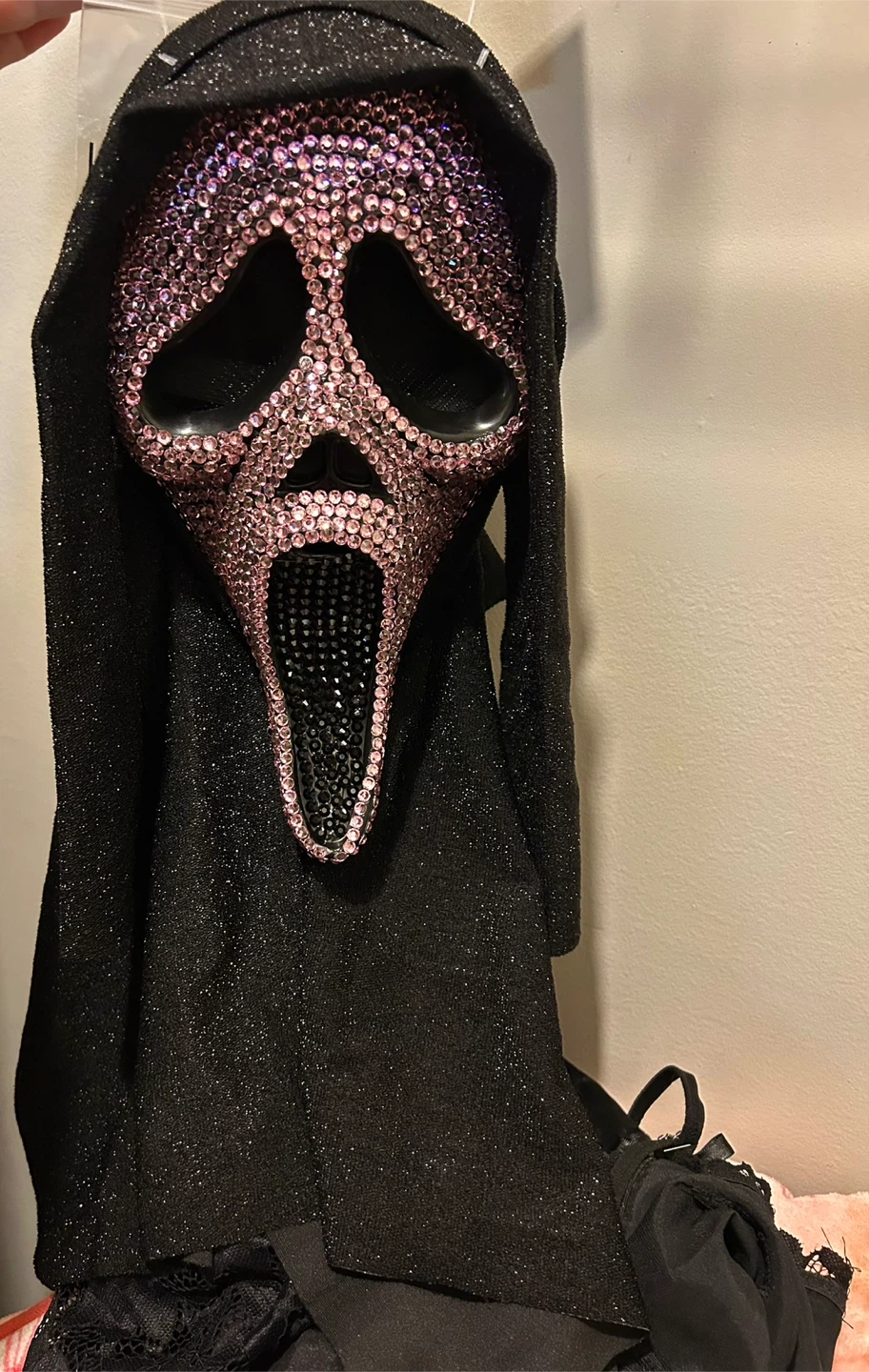Pink Ghostface Mask + Ghostface Costume Brand New - photo 3