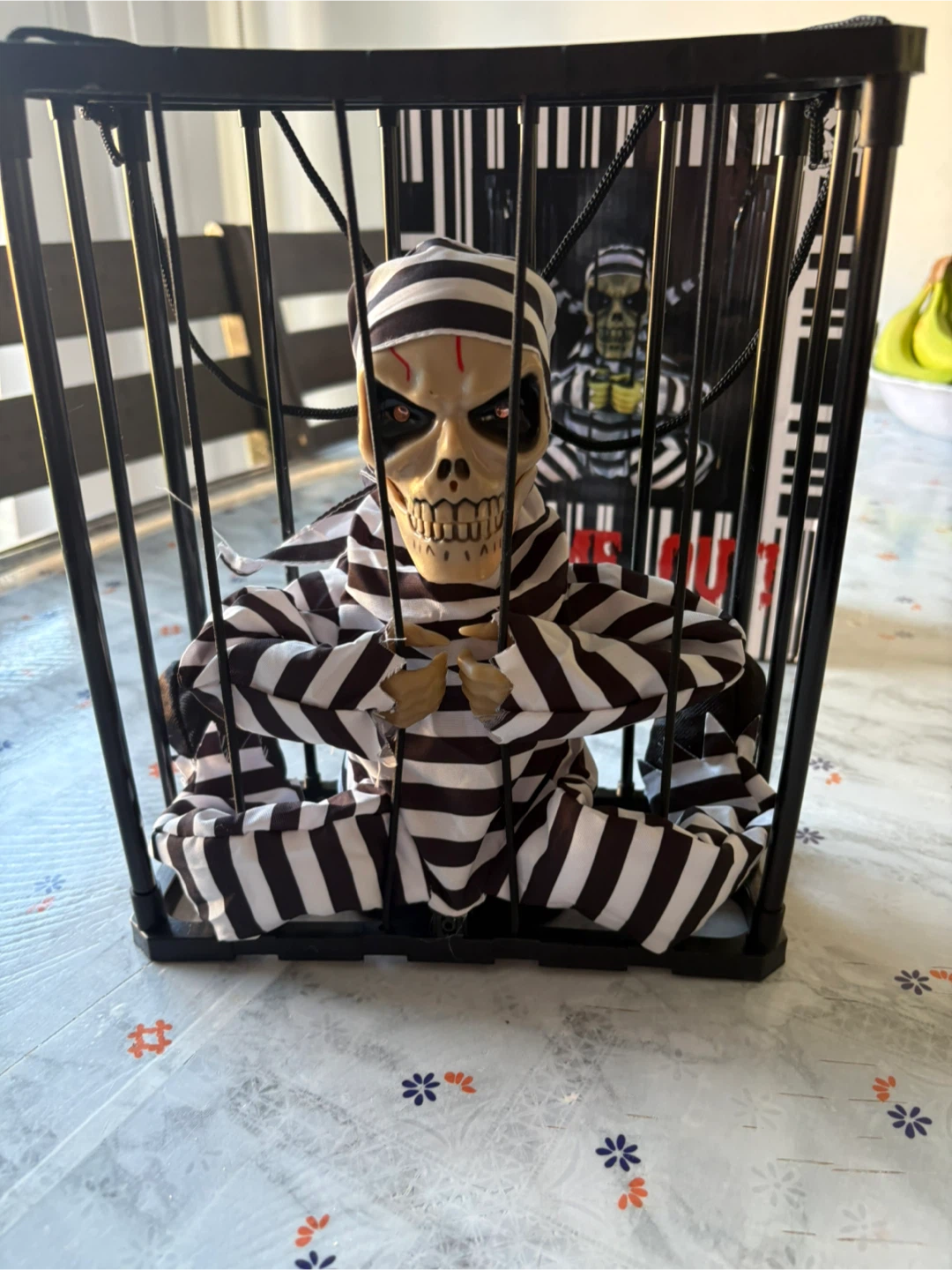 Animated Halloween Skeleton – Motion Sensor
