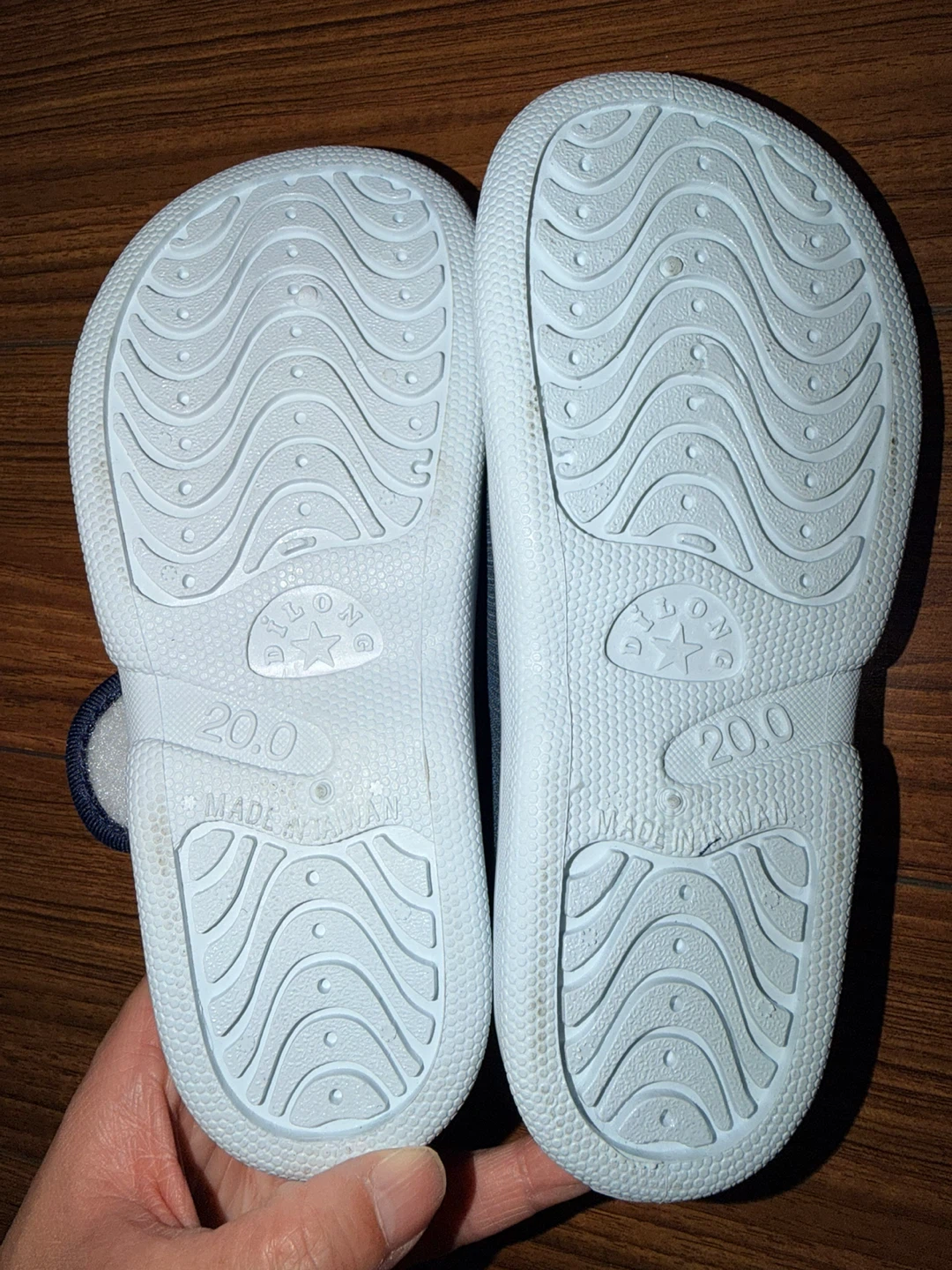 Kids mesh indoor shoes Size 13-1.5 - photo 3