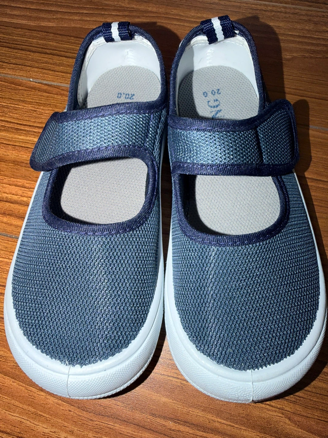 Kids mesh indoor shoes Size 13-1.5 - photo 2