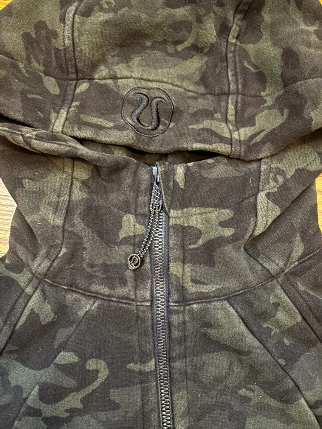 Lululemon Scuba Hoodie - Size 4 - photo 2
