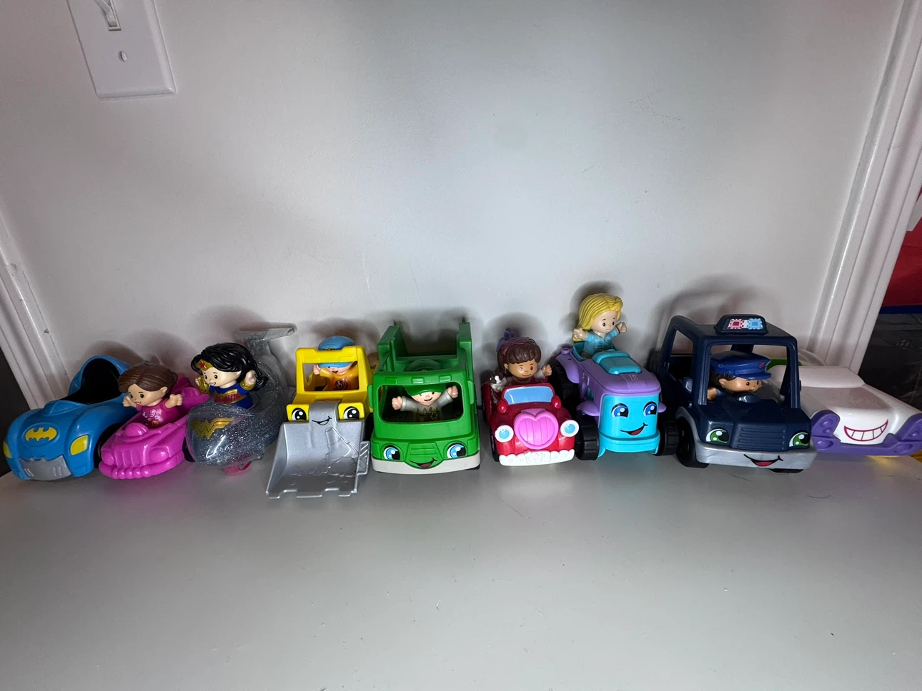 Fisher-Price Little People cars and figures Lot of 9