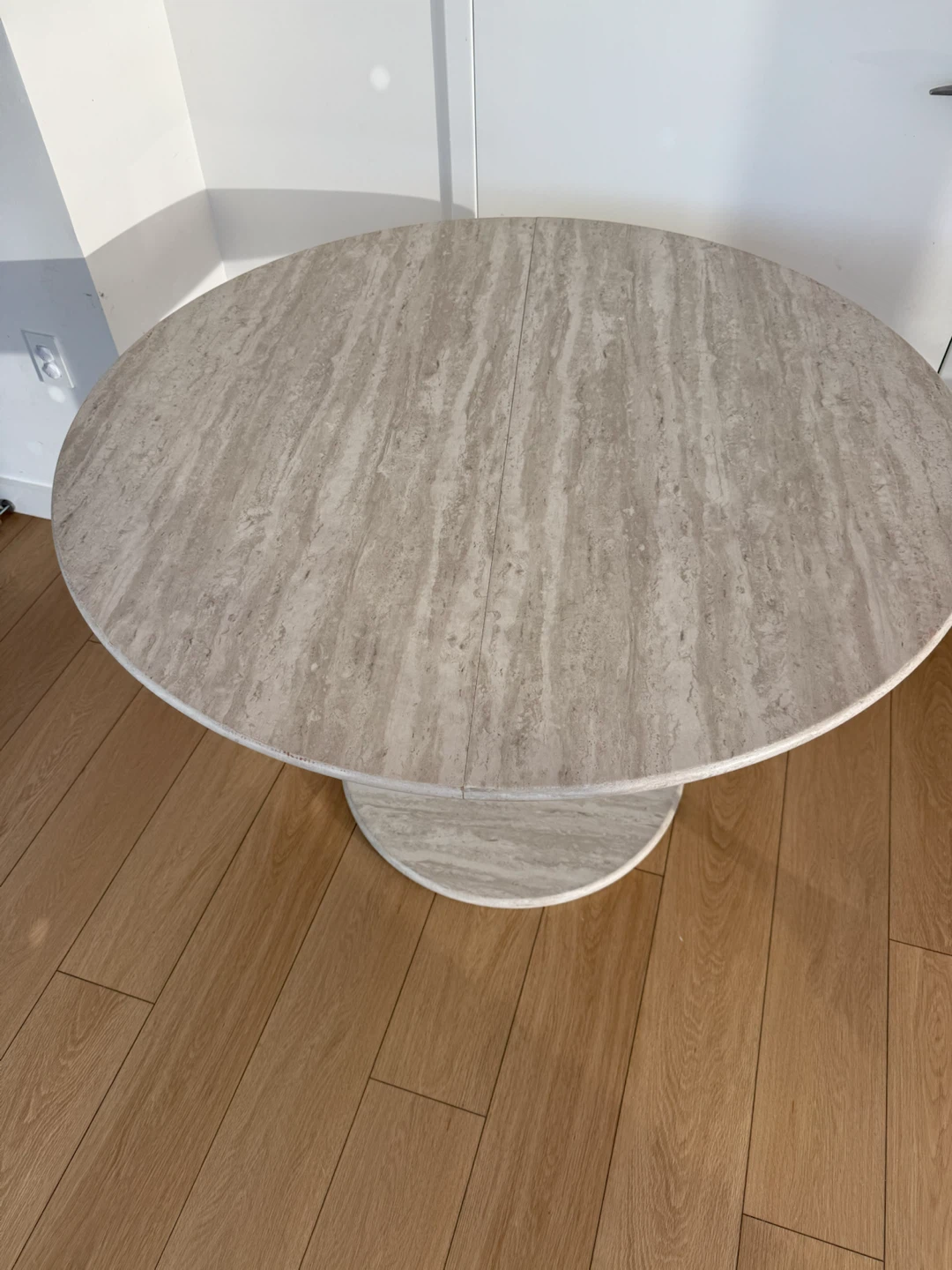 Round Travertine Dining Table - photo 2