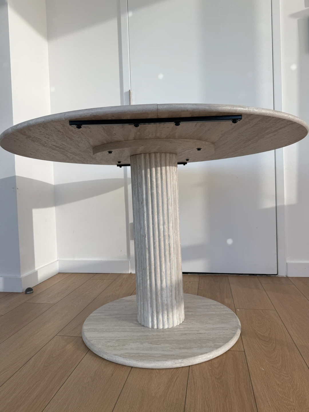 Round Travertine Dining Table - photo 3