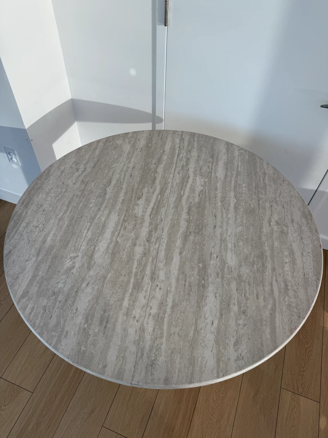 Round Travertine Dining Table - photo 4