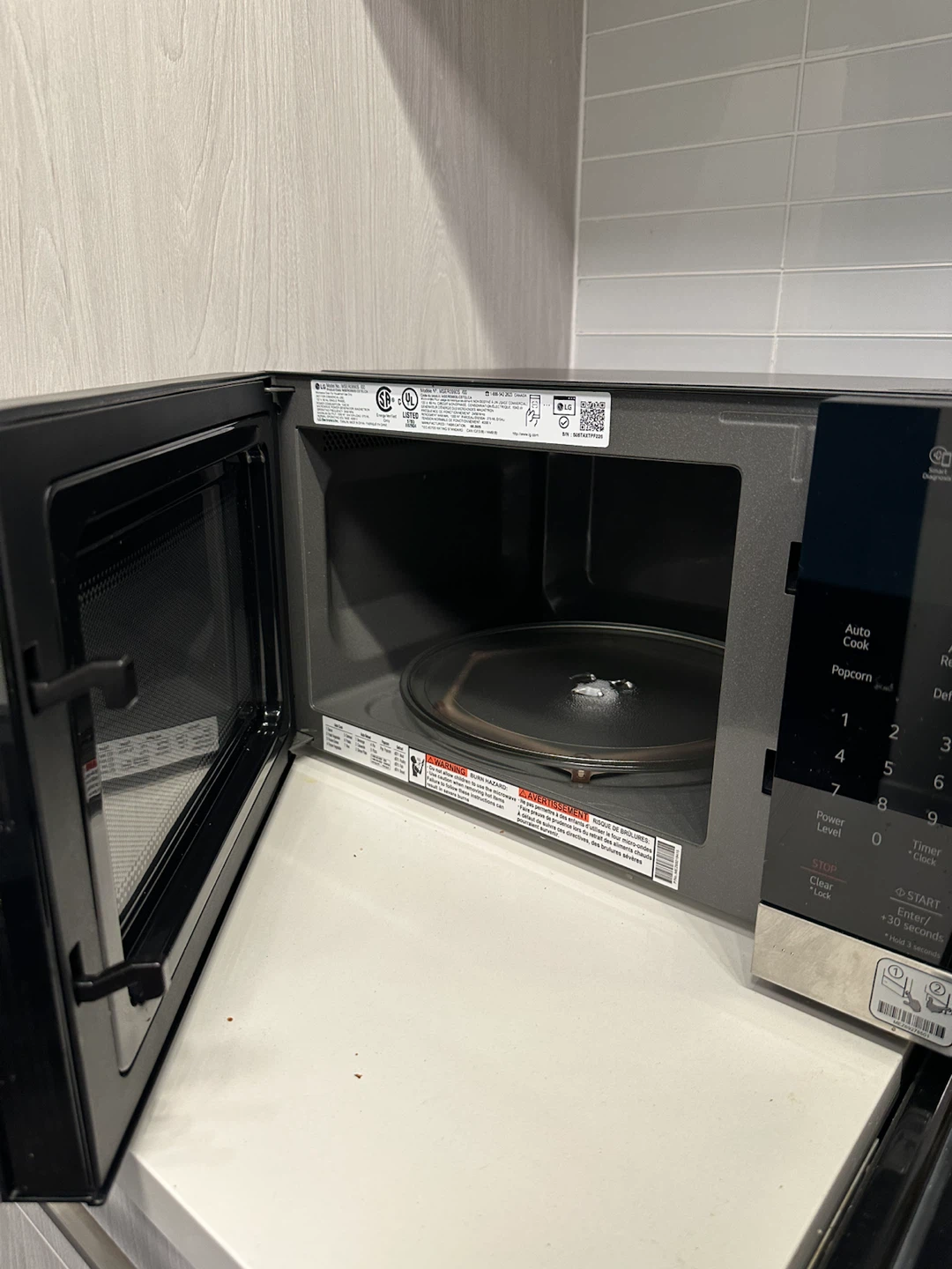 LG NeoChef Microwave - photo 2