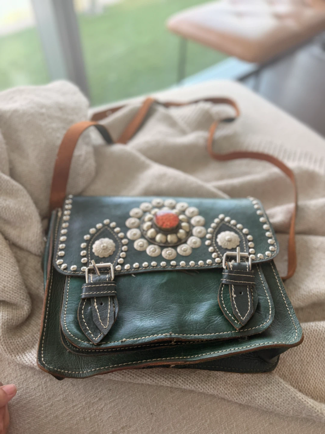 Moroccan Green leather crossbody bag with studded details - photo 3