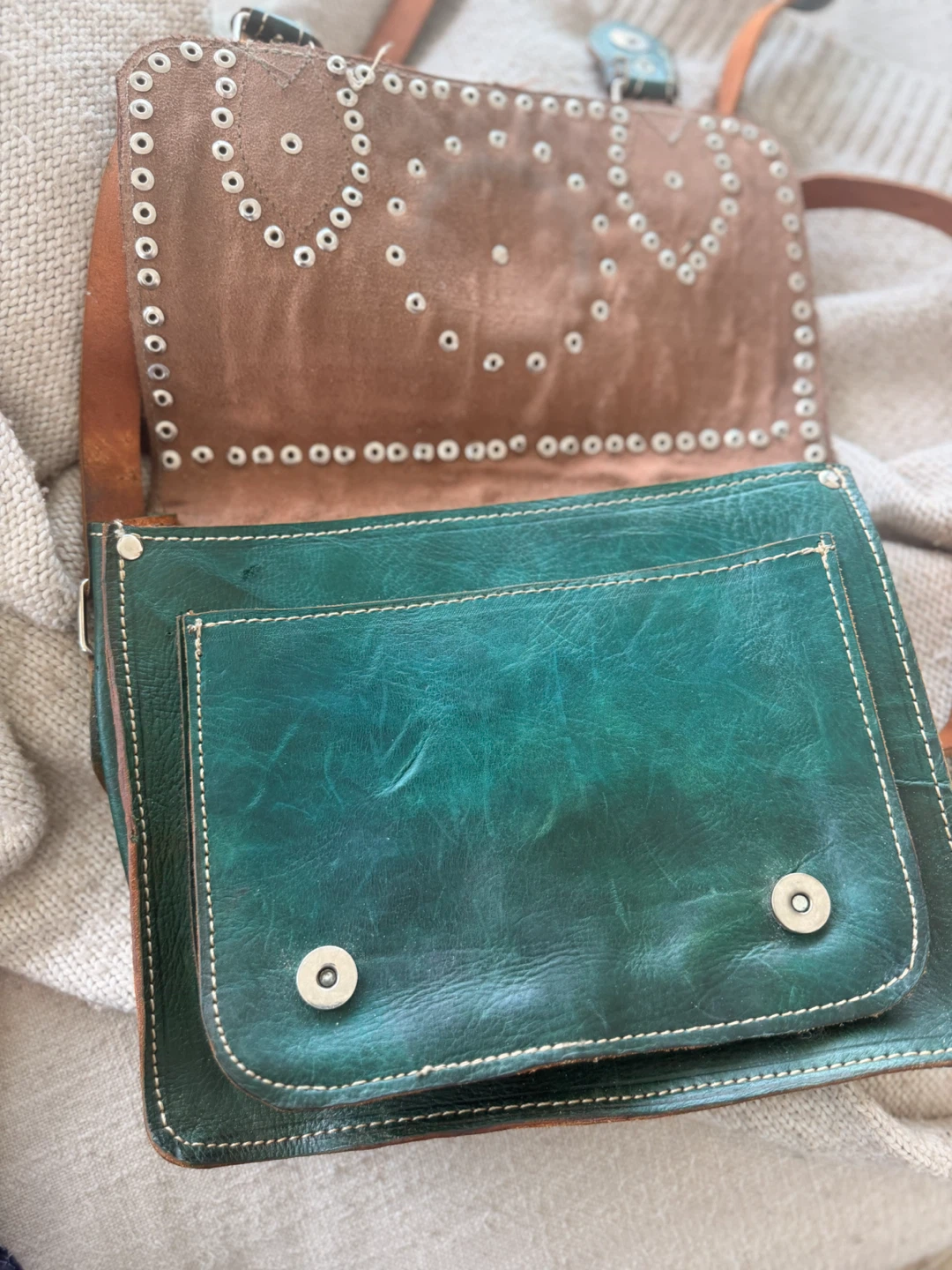 Moroccan Green leather crossbody bag with studded details - photo 4