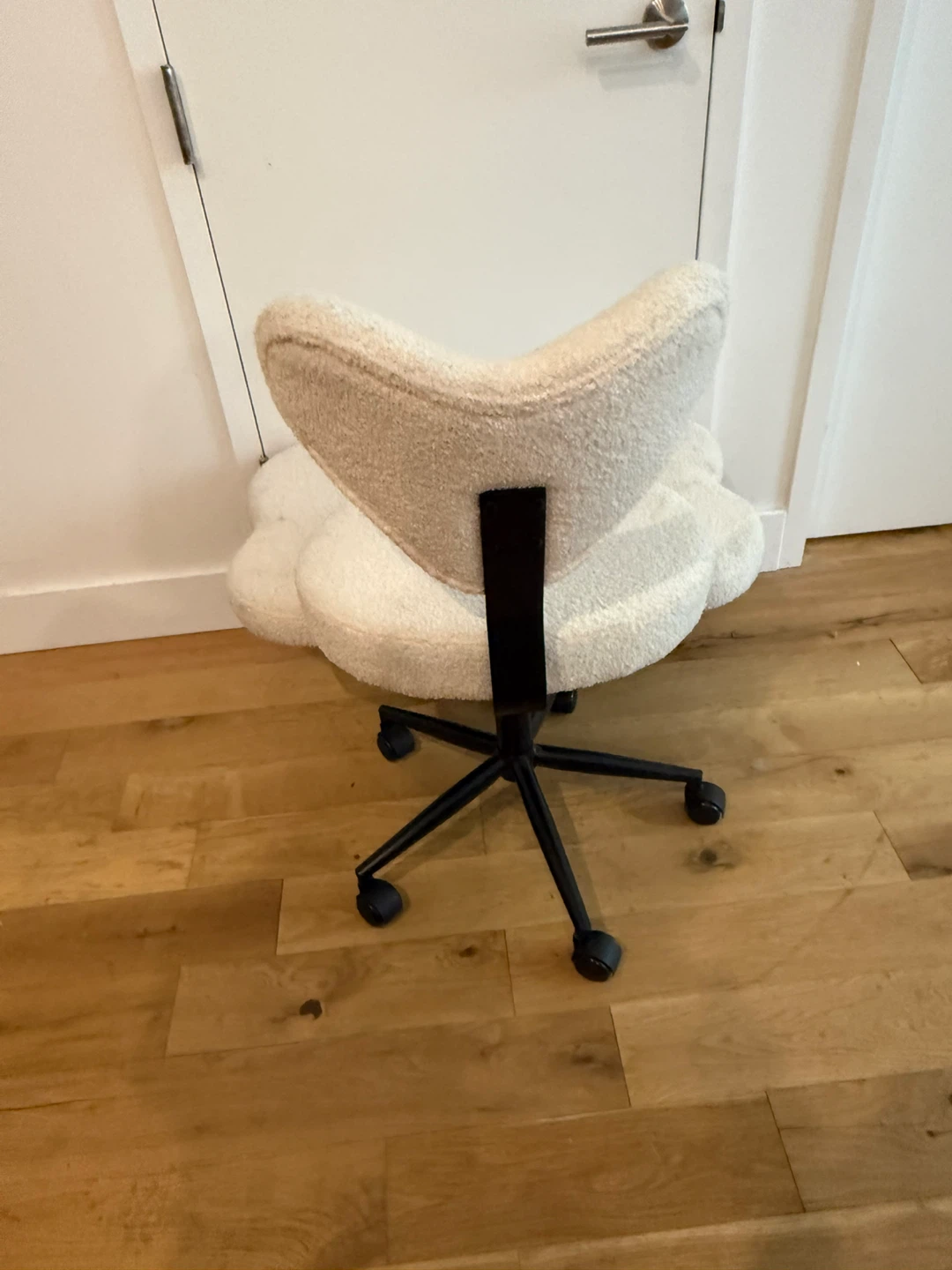 Cream Boucle Cloud Shape Office Chair - photo 2