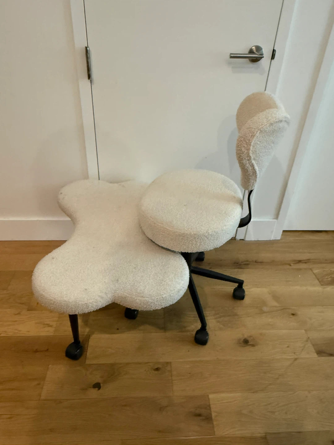 Cream Boucle Cloud Shape Office Chair - photo 3