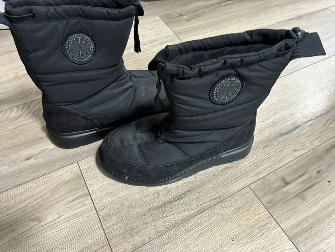 Canada Goose Men’s Crofton Fold-Down Puffer Boots Size US 10 - photo 3