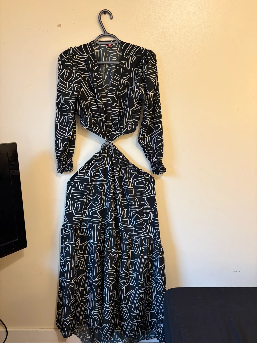 Black and White Patterned Cut-Out Maxi Dress - photo 2