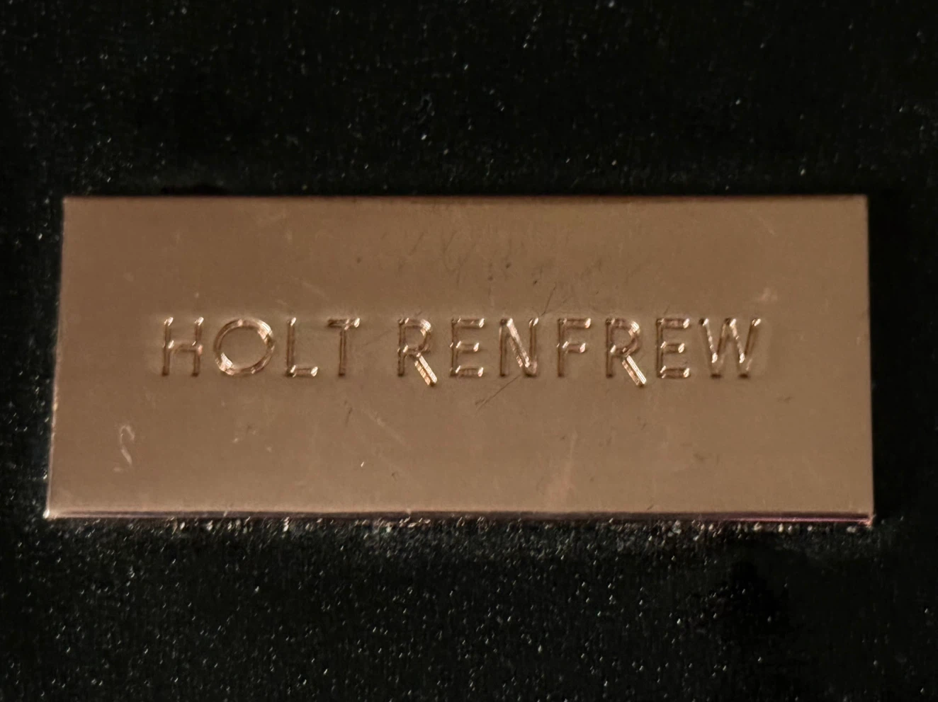 New • Authentic HOLT RENFREW • Lacquered Sparkle Cosmetic Bag - photo 2