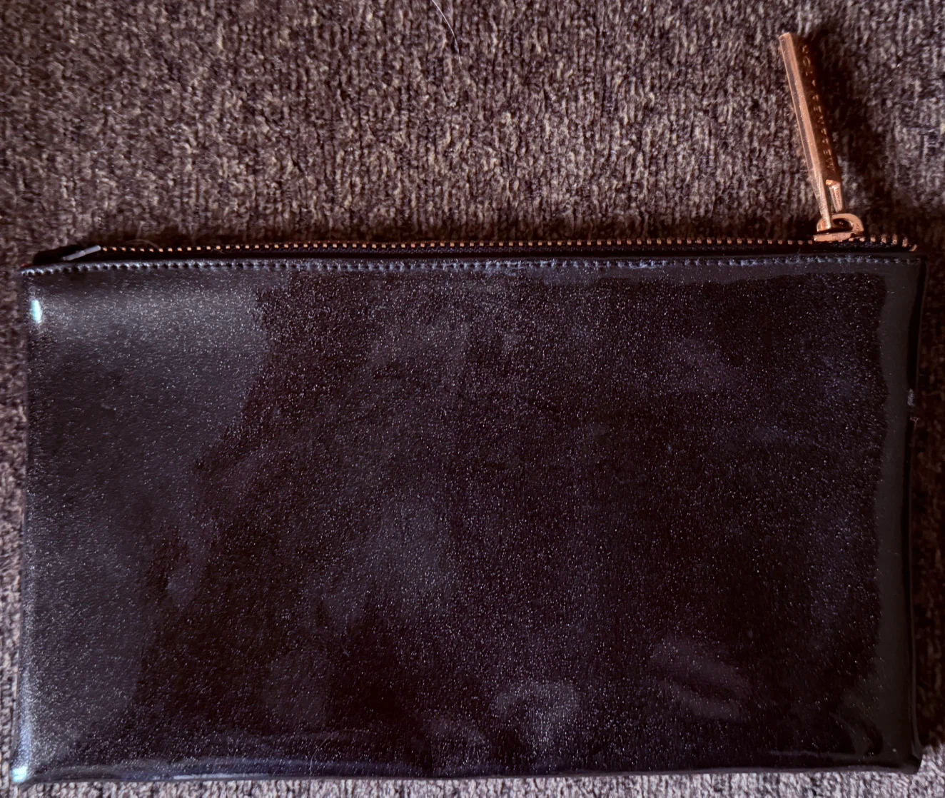New • Authentic HOLT RENFREW • Lacquered Sparkle Cosmetic Bag - photo 4