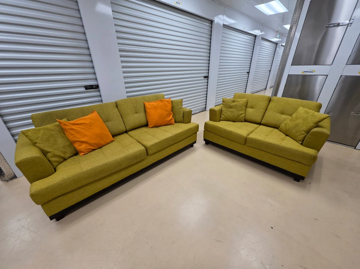 Two-piece lime green couch set - photo 4
