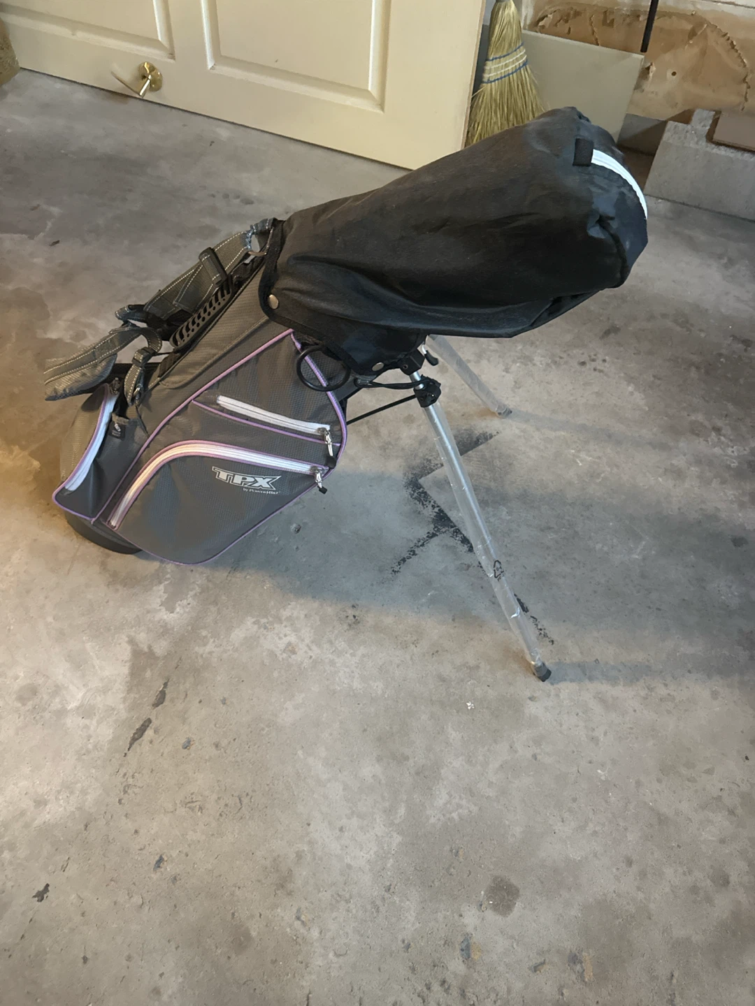 TPX by PowerBilt Golf Stand Bag and net