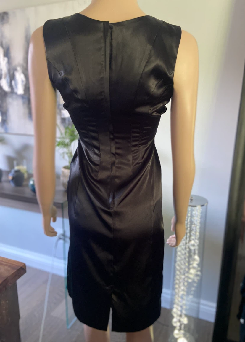 Black Satin Square Neck Sleeveless Dress S Le Chateau - photo 4
