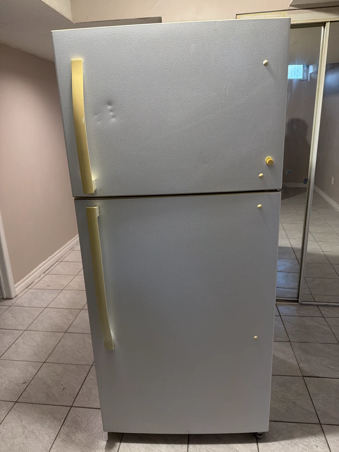 Refrigerator