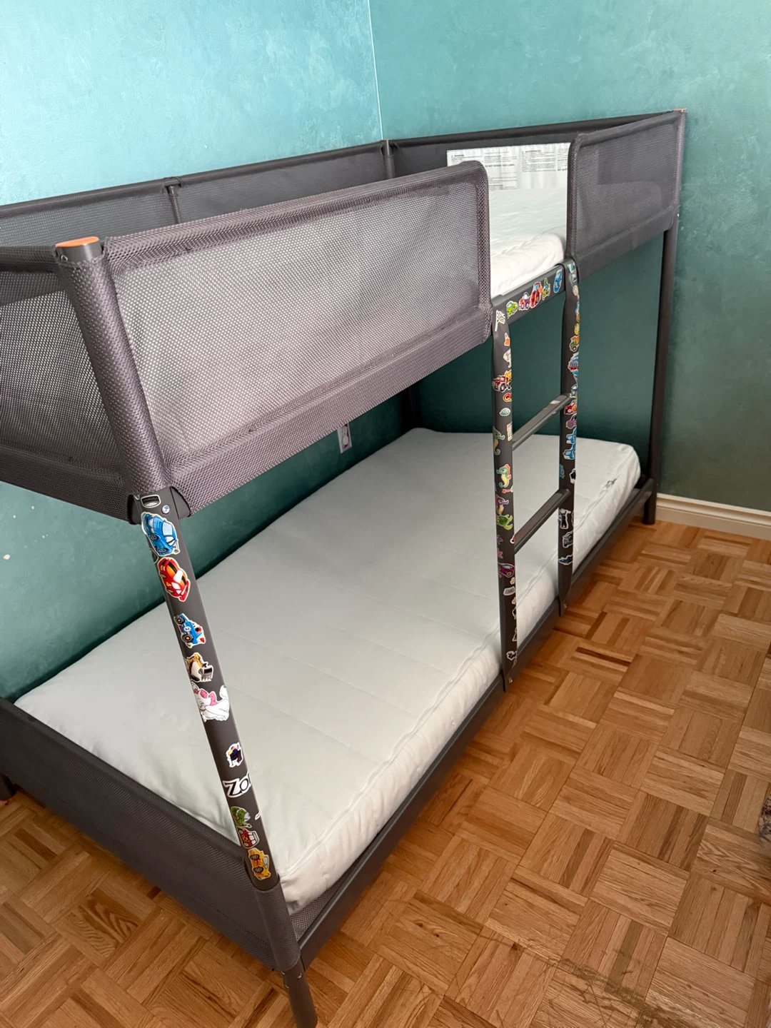 Kids grey bunk bed with mesh sides - photo 2