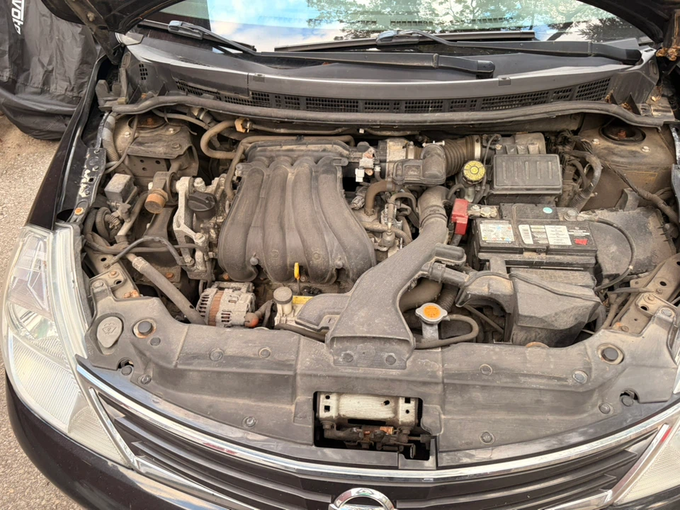 Nissan Versa hatchback - photo 4