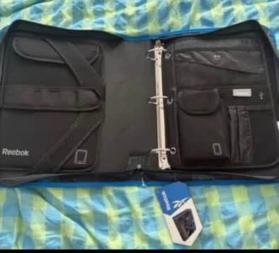 Reebok zipper binder (New) - photo 2