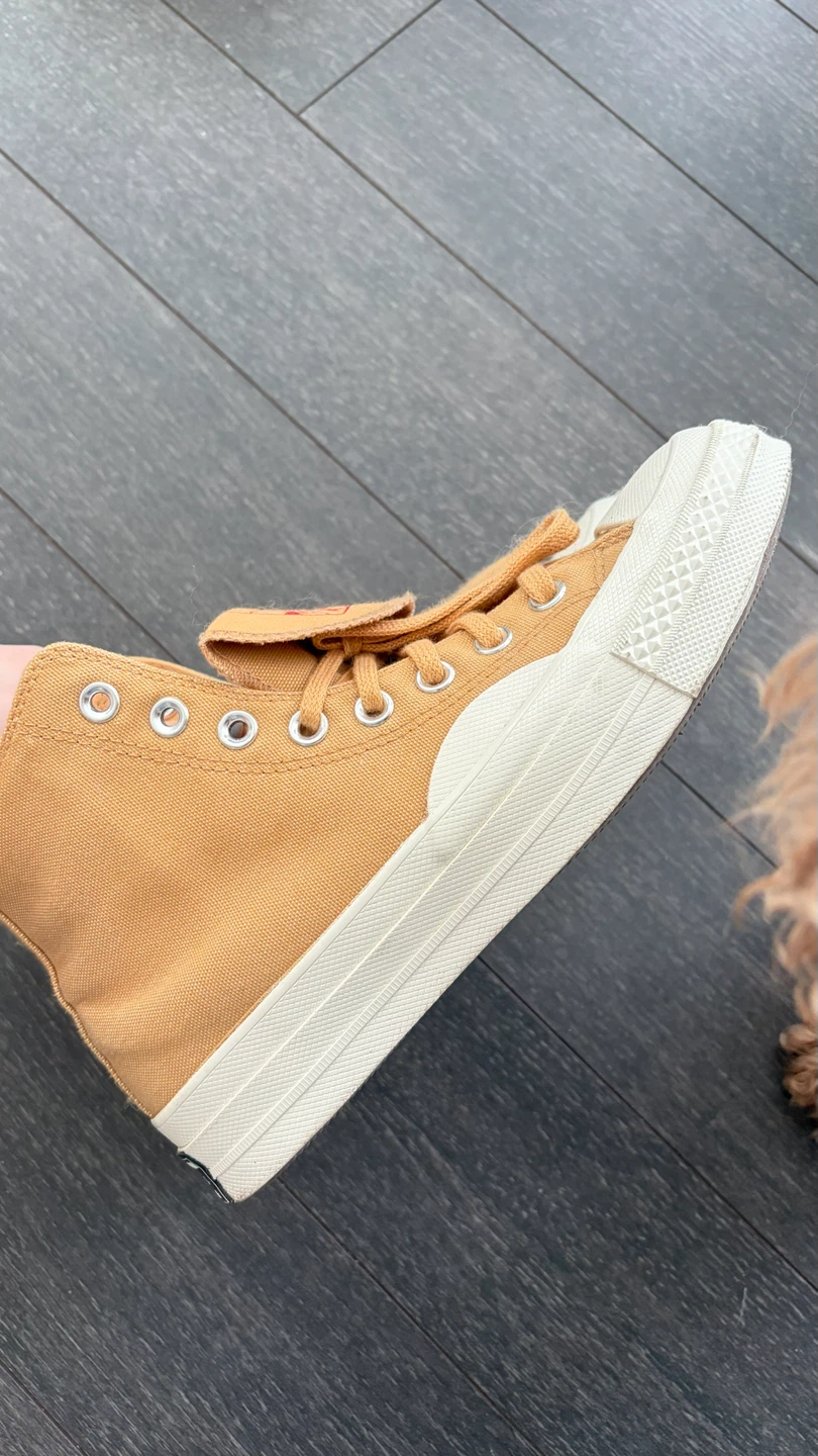 converse - photo 2