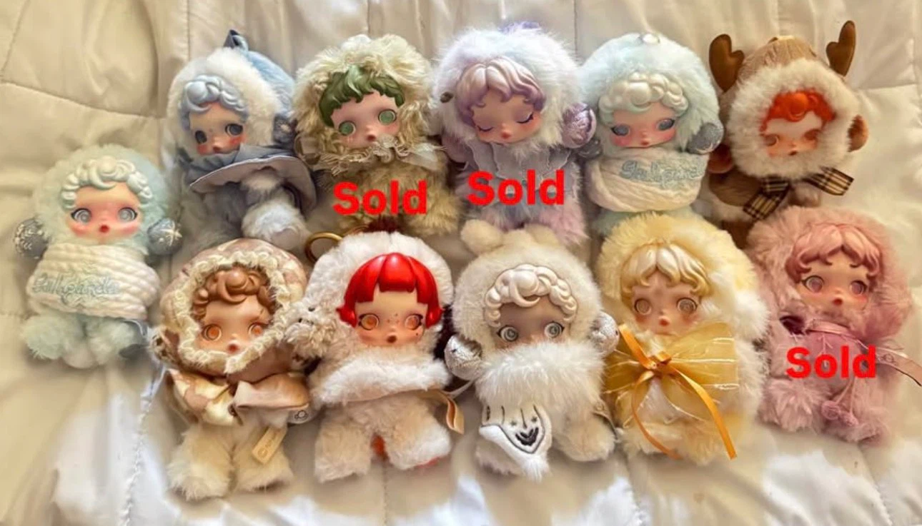 POP MART SKULLPANDA Plush Pendants / Keychains