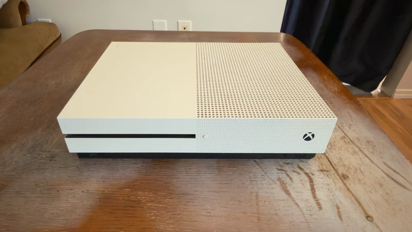 Sanyo 43" TV, Xbox One S, and PlayStation 3 - photo 5