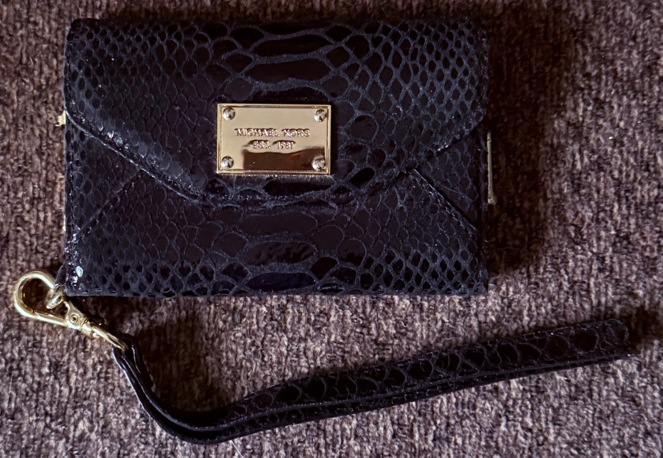Authetic MICHAEL KORS MK • SnakeSkin Phone Case/Card Wristlet