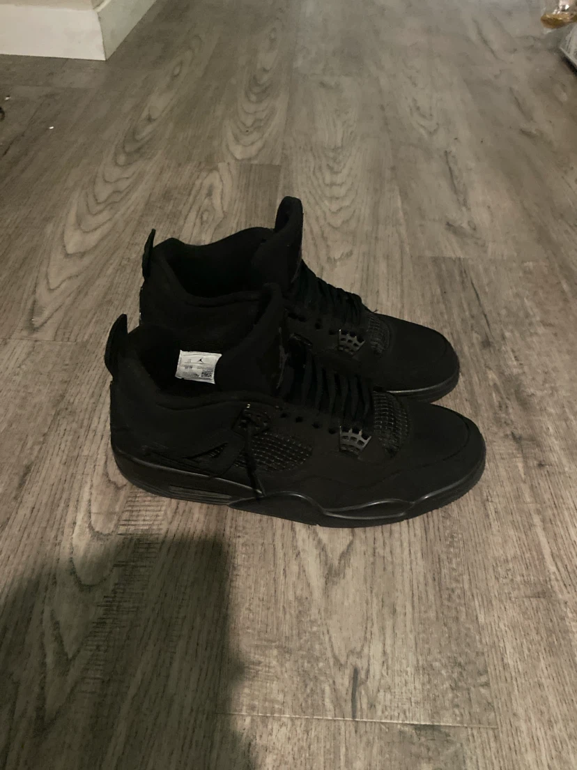 Air Jordan 4 Black Cat - photo 4