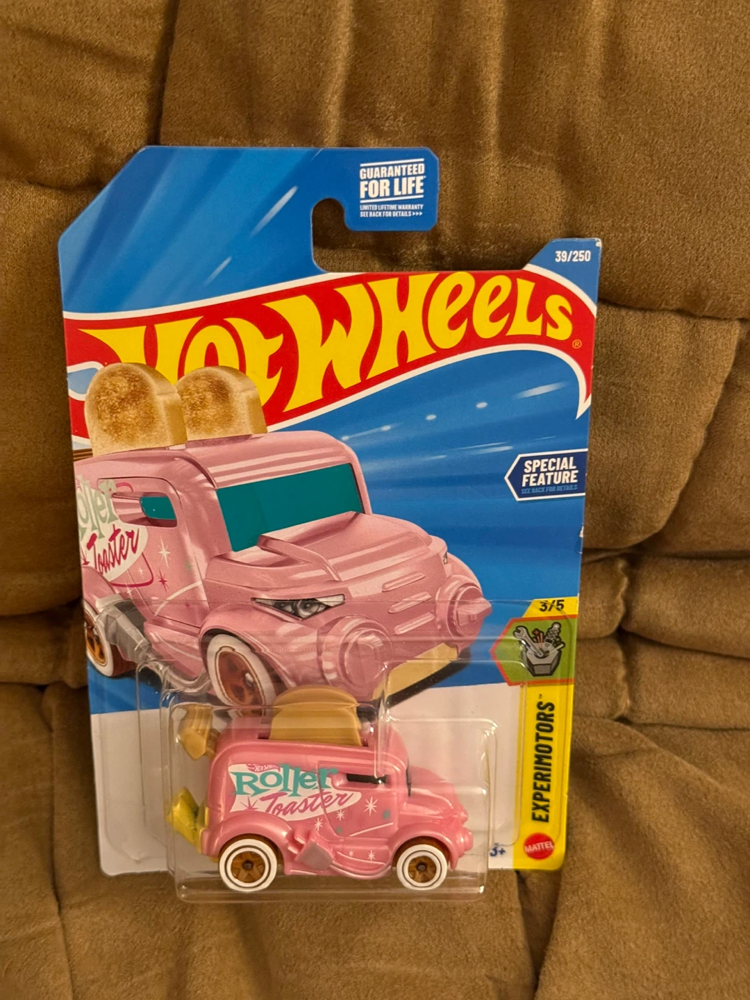 Hot Wheels Roller Toaster Die-Cast set - photo 3