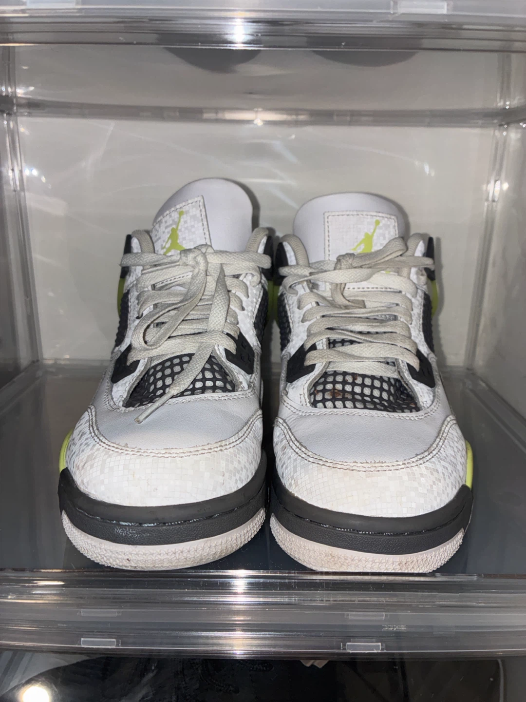 Air Jordan 4 Retro SE Size 5.5Y